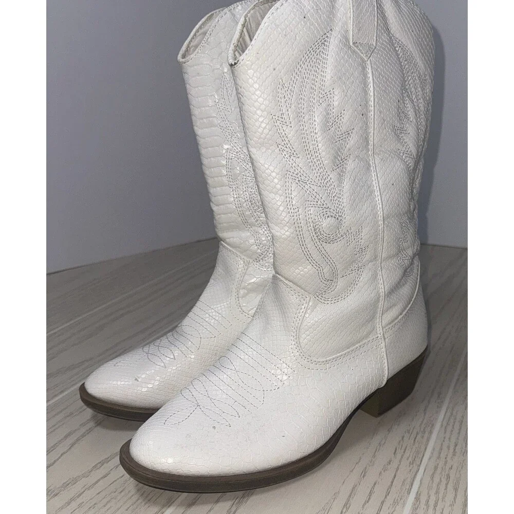 Coconuts by Matisse Gaucho Women’s Western Boots White Snake Print 10W